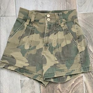 Cute ultra high rise camo fitted jeans